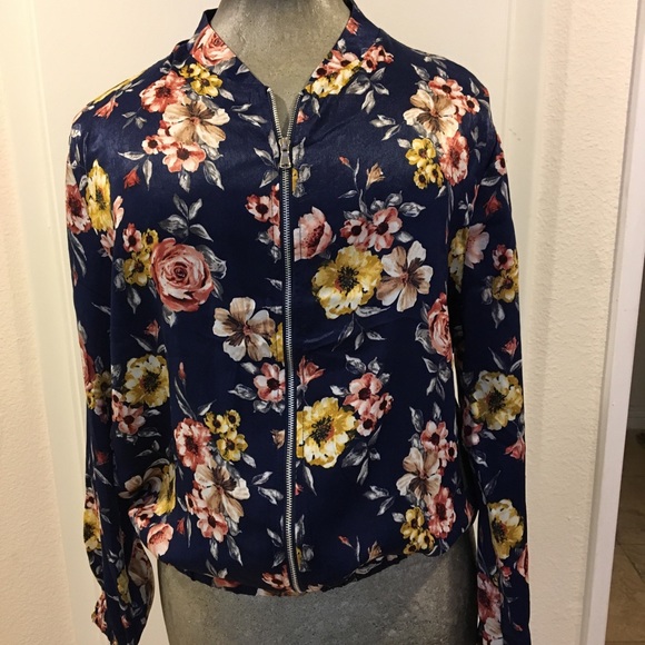 NWT floral satin navy bomber zip up jacket - Picture 3 of 8